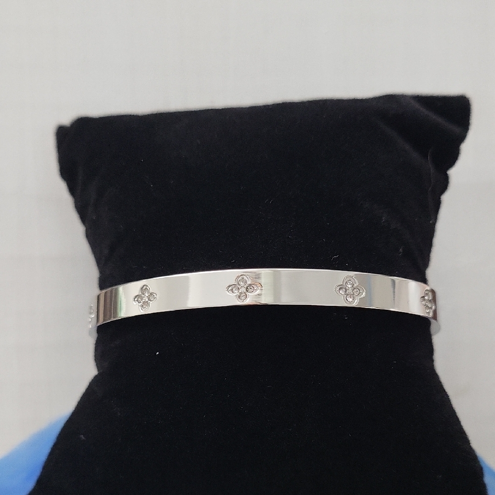 Silver Floral Motif Bangle Bracelet